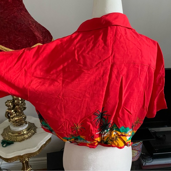 Crop top summer shirt 🌸 - Picture 4 of 5